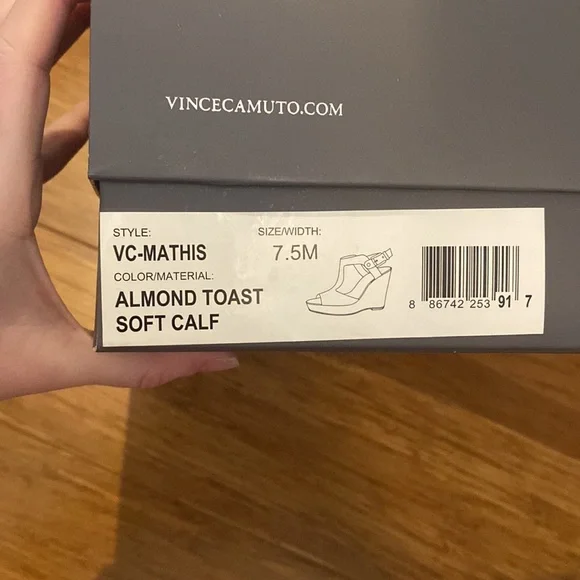 Vince Camuto Wedges - Picture 5 of 5